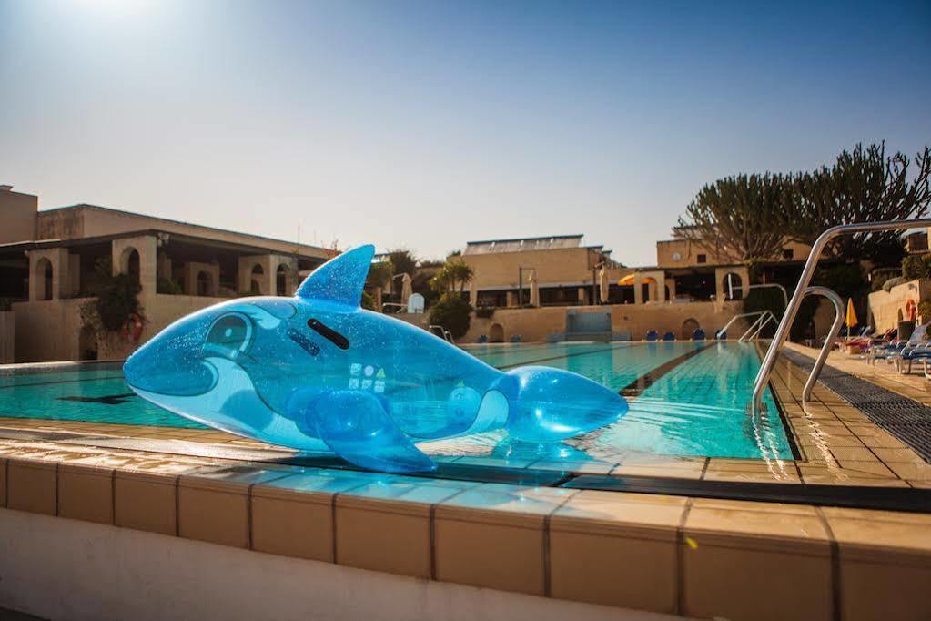 Mellieha Holiday Centre Экстерьер фото
