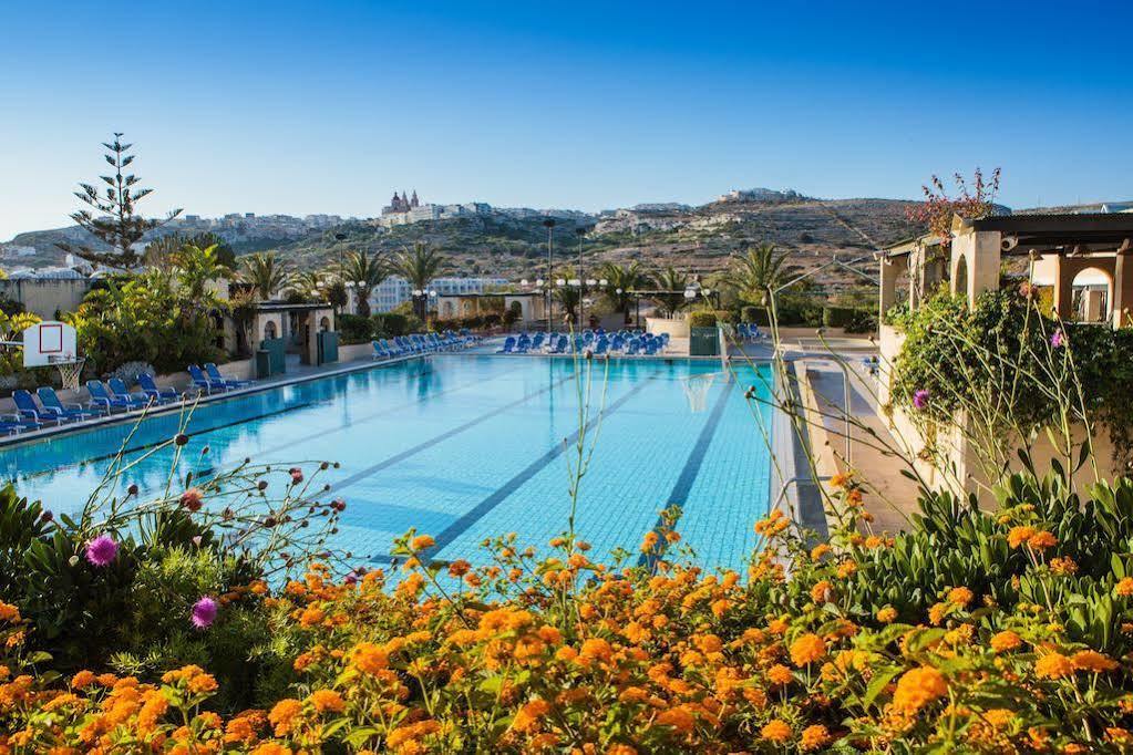 Mellieha Holiday Centre Экстерьер фото