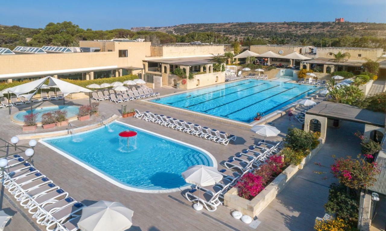 Mellieha Holiday Centre Экстерьер фото