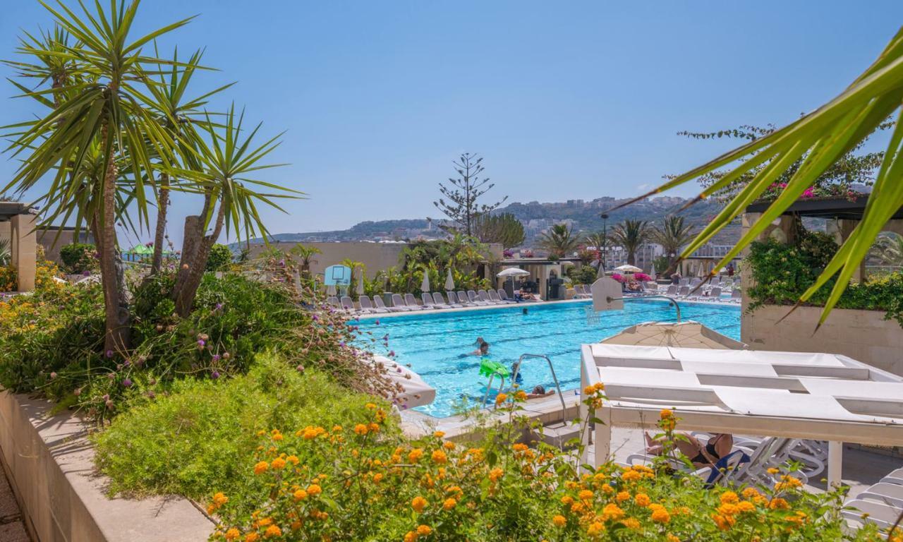 Mellieha Holiday Centre Экстерьер фото