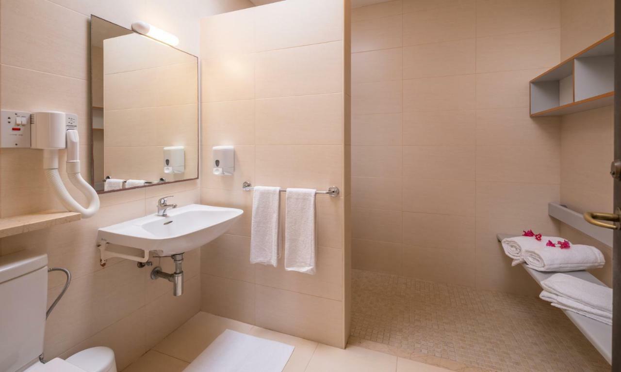 Mellieha Holiday Centre Экстерьер фото