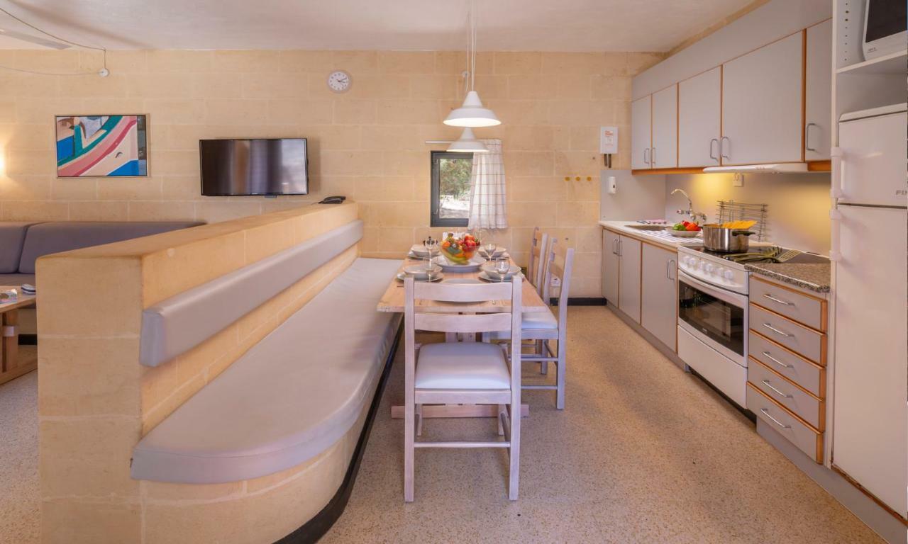 Mellieha Holiday Centre Экстерьер фото