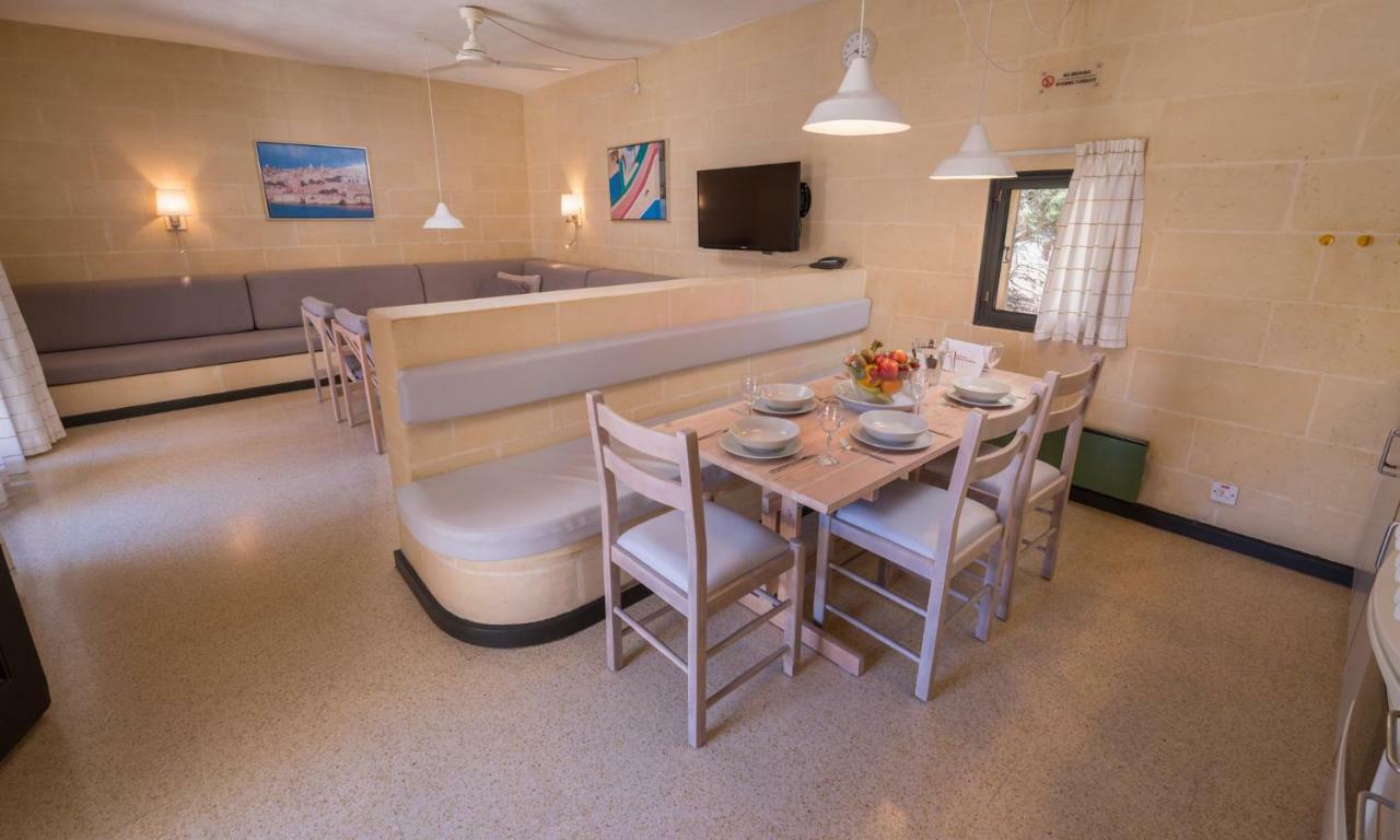 Mellieha Holiday Centre Экстерьер фото