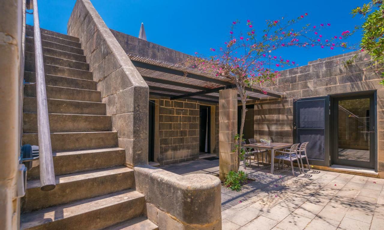 Mellieha Holiday Centre Экстерьер фото