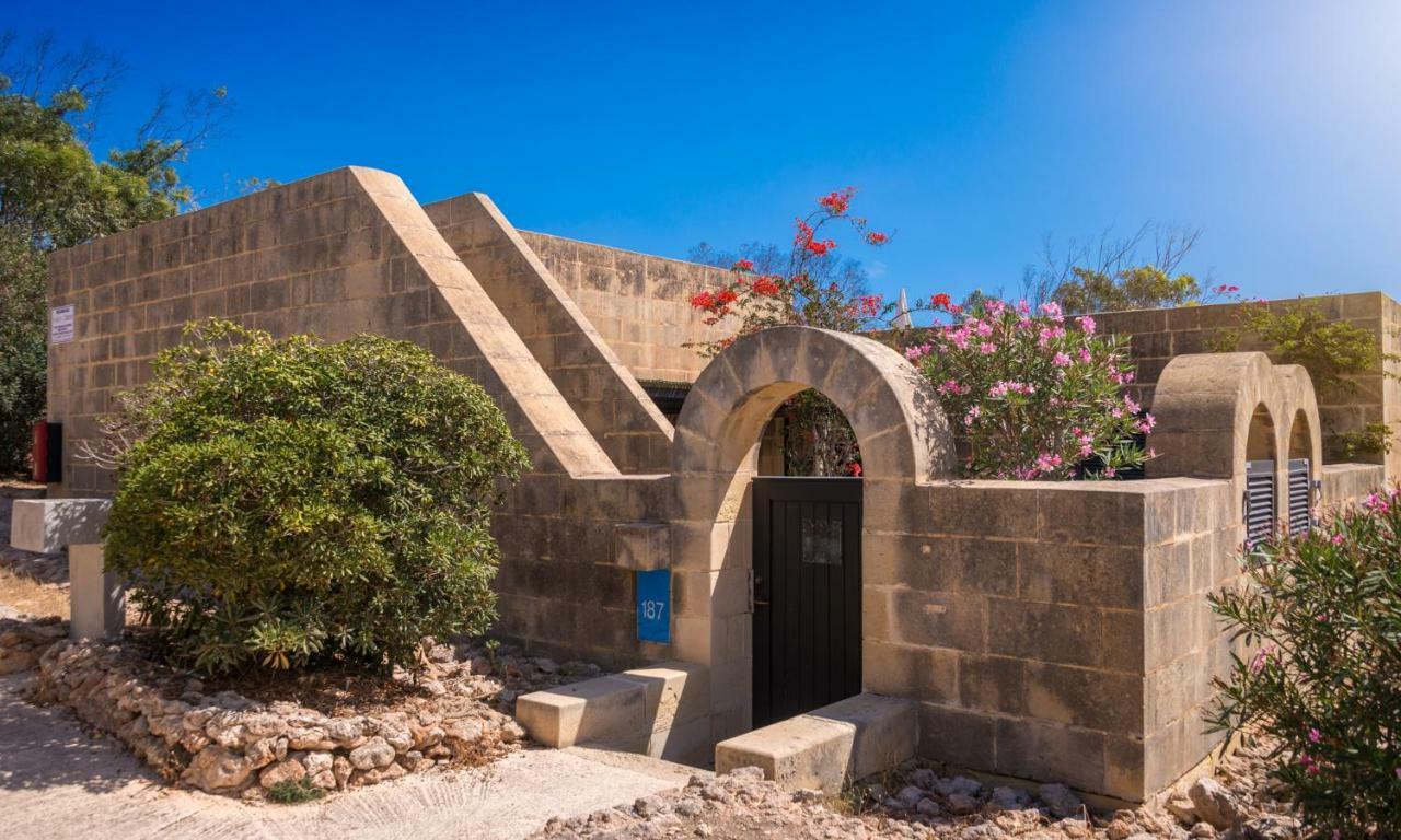 Mellieha Holiday Centre Экстерьер фото