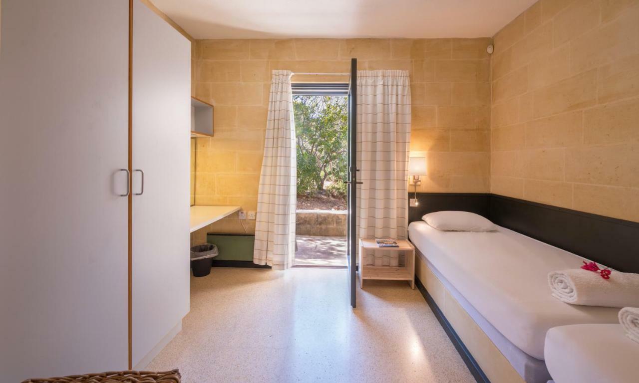 Mellieha Holiday Centre Экстерьер фото